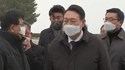 제주 찾은 尹, 4·3 평화공원 참배..."합당하게 보상" / YTN