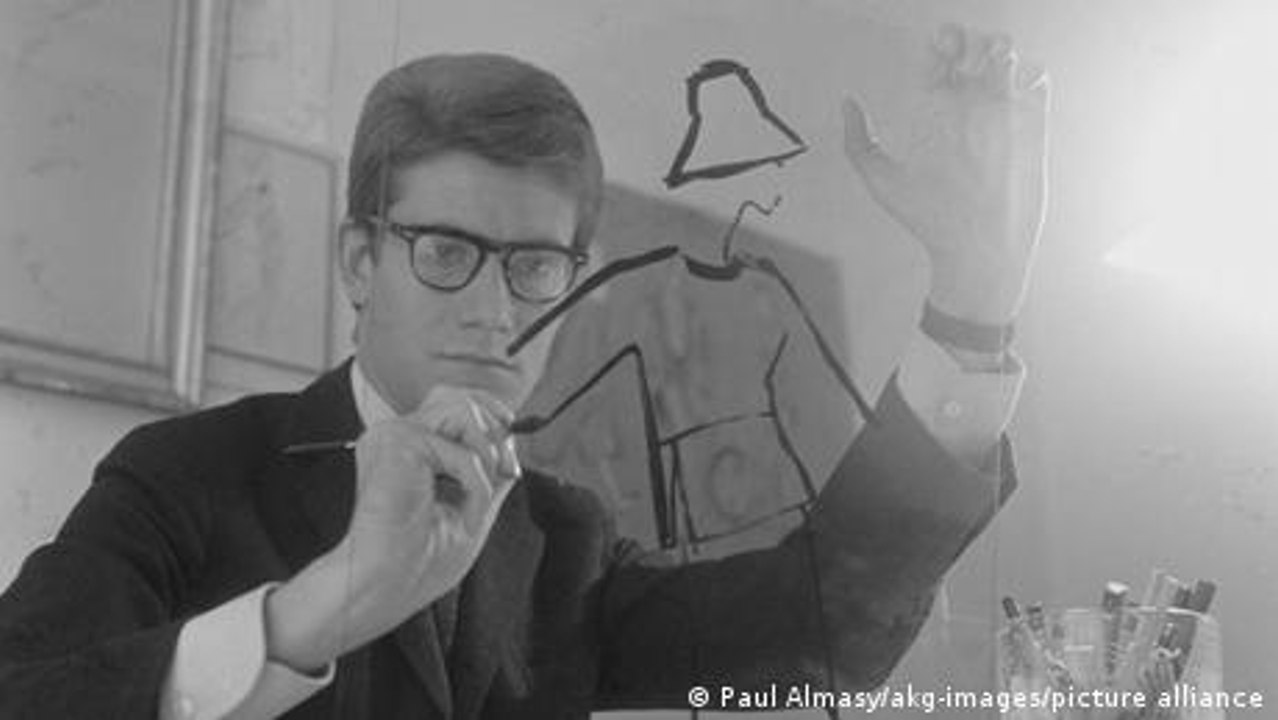 Jubiläumsschau zu Ehren von Yves Saint Laurent