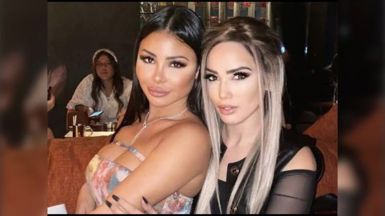 Maeva Ghennam , Manon marsault et Sarah Lopez se disputent violemment au spectacle de l'humoriste Fary