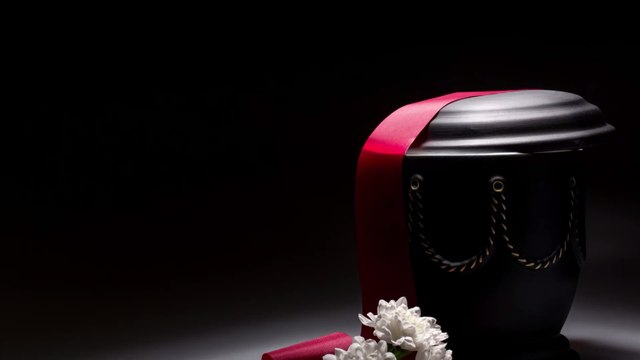 Insolite : cet homme soi-disant incinéré revient vers sa famille quelques jours plus tard