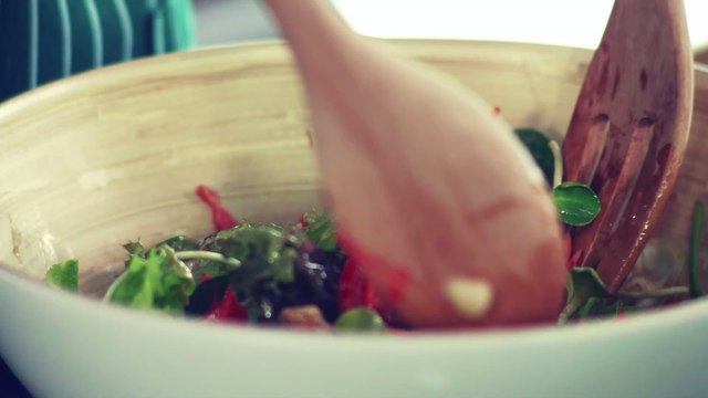 Roquette, Jeunes pousses, Mesclun... Ces salades contaminées de marque connue ne doivent surtout pas être consommées
