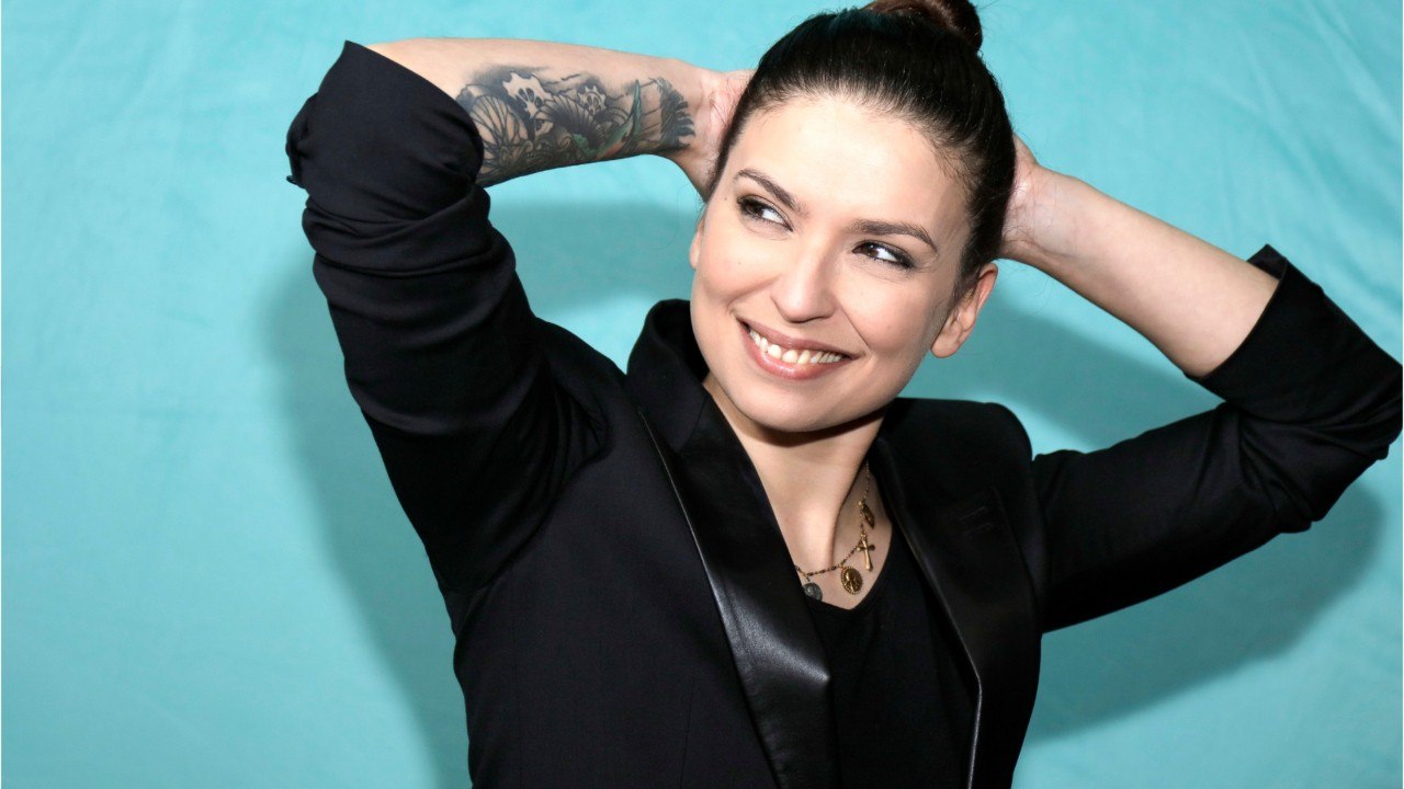 VOICI : Lucie Bernardoni a 35 ans : le cadeau symbolique (et très romantique) de son mari Patrice Maktav