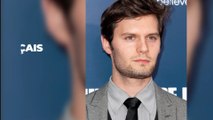 Qui est Hugo Becker, l’acteur de Je te promets qu’on a vu dans Gossip Girl ?