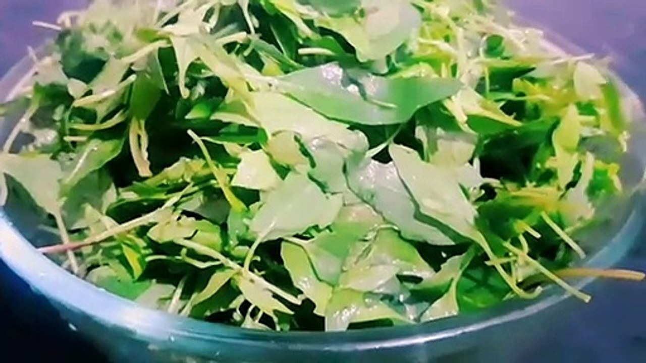 बथुआ आलू की सब्जी रेसिपी I Aloo Bathua ki Sabji Recipe