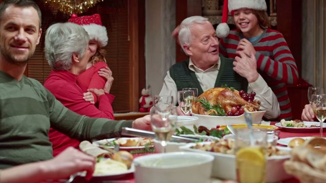 Bûche, saumon, foie gras... Ces produits de Noël sont à prix cassé chez LIDL