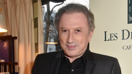 Michel Drucker fait des révélations choc sur Johnny Hallyday, obligé de "se piquer pour pouvoir chanter le soir"