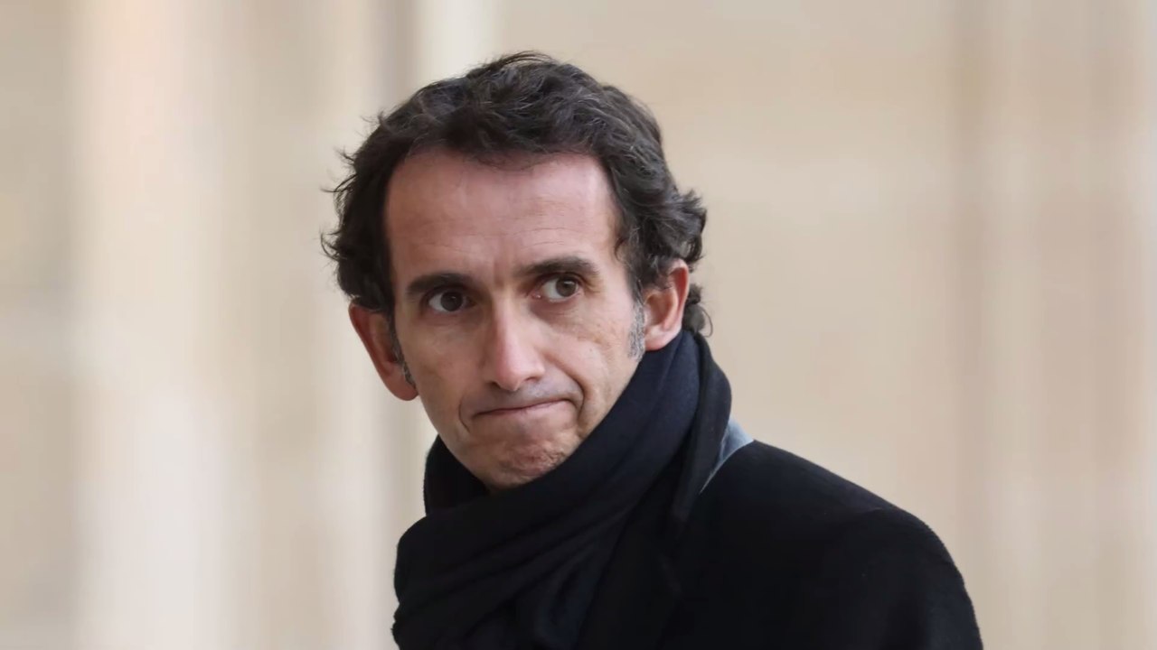 Carrefour : le salaire colossal du PDG Alexandre Bompard critiqué par les actionnaires
