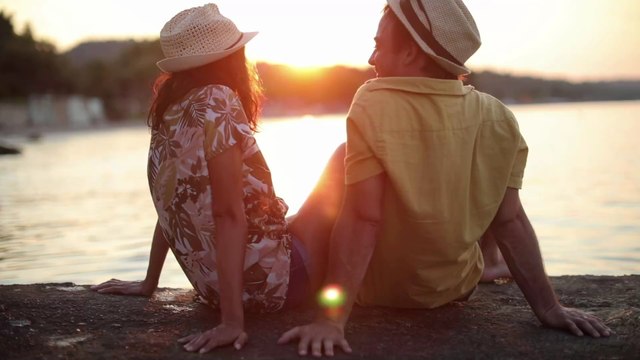 Sexo : les hommes sont-ils prêts à tout pour coucher ? La science répond !