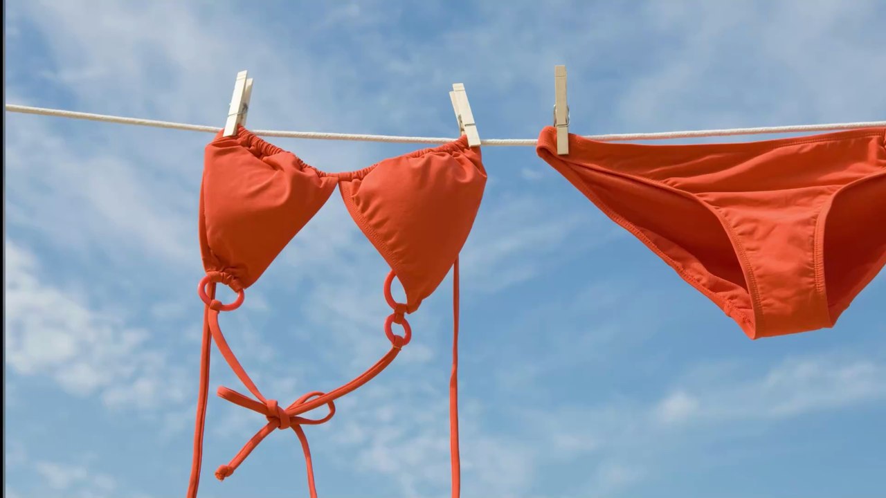 Biniki inversé ou upside down bikini : la nouvelle tendance pour porter son maillot de bain !