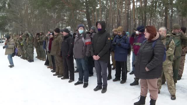 Son dakika haberi! Kiev'de sivillere askeri eğitim