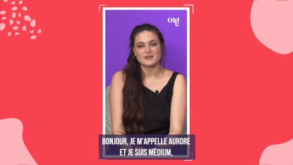 Voyance : l'influenceuse Marylou se fait tirer les cartes par une médium (VIDÉO)