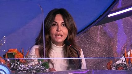 Sanremo 2022, Sabrina Ferilli e la mascherina maledetta: "Posso toglierla? Potevate dirmelo prima"