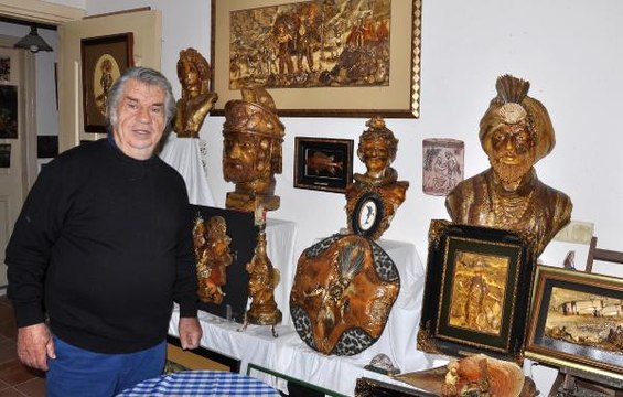 SU ÜRÜNLERİNDEN YAPTIĞI SANAT ESERLERİNİ MÜZEYE BAĞIŞLAYACAK