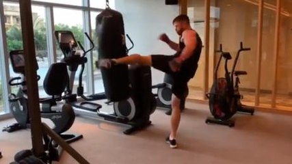 Thor's Chris Hemsworth Reveals How He Stays In Shape With Impressive MMA Workout