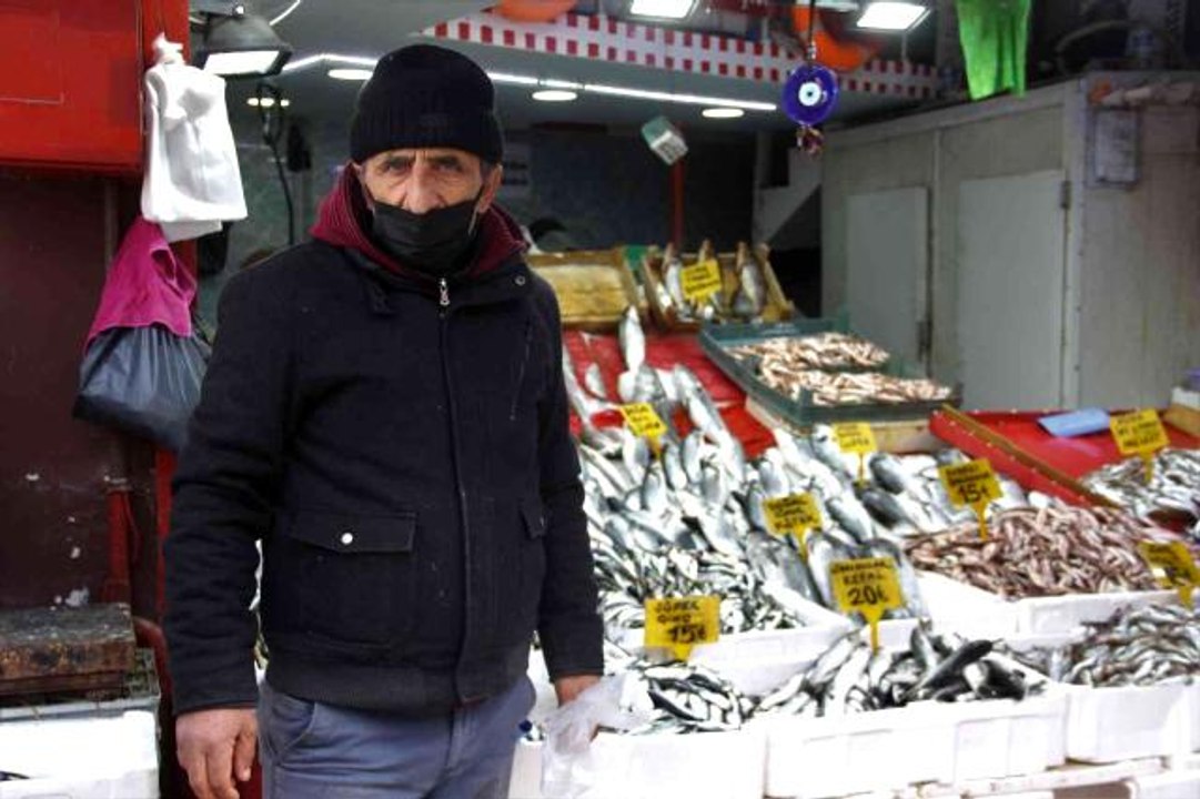 Yüksek enflasyon balık tezgahlarına uğramadı! Barbun, istavrit ve mezgitin kilosu 15 TL