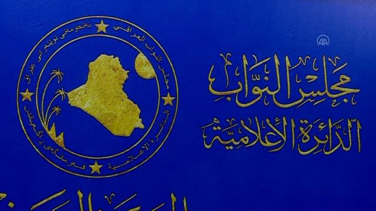 Irak'ta Şii lider Sadr, hükümet müzakerelerini askıya aldı