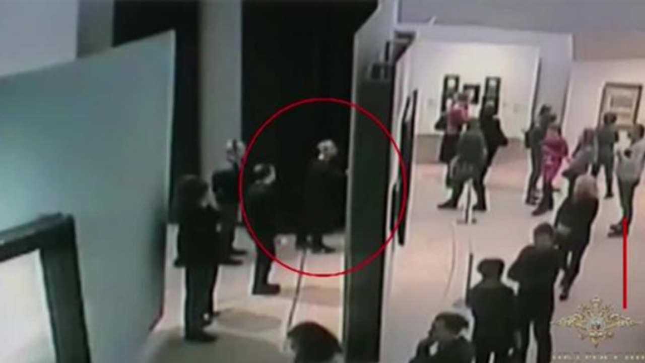 In Moscow, This Thief Carried Out An Art Heist In Plain Sight