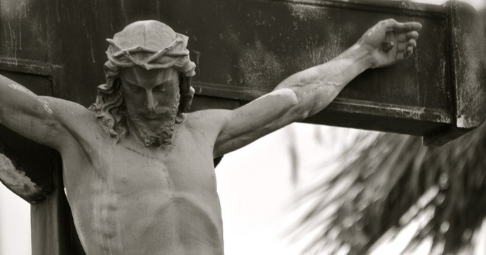 They Found Something Incredible Hidden Inside This Statue Of Jesus