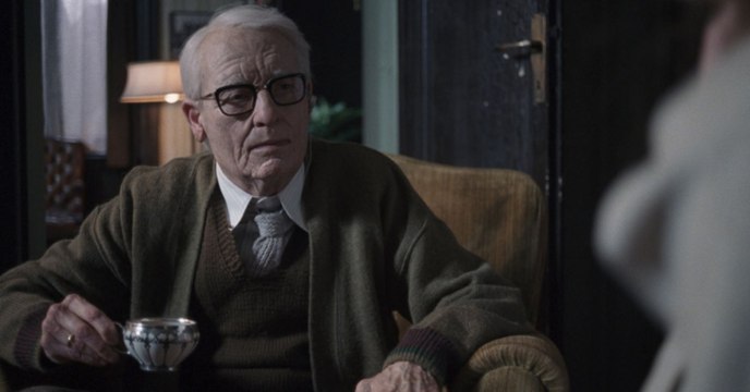 Believe It Or Not, This 82-Year-Old Man Is Actually A Famous Hollywood Actress