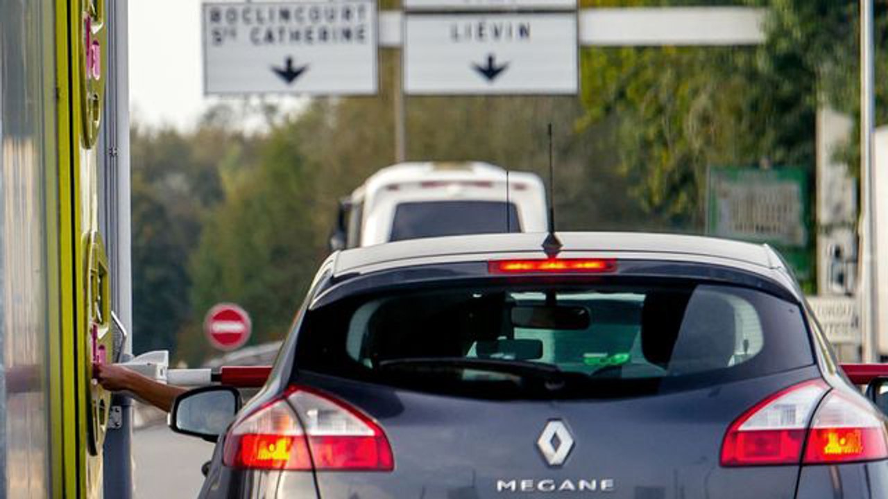 If You're Heading Off On Holiday This Month, These Simple Tips Could Save You A Lot Of Money