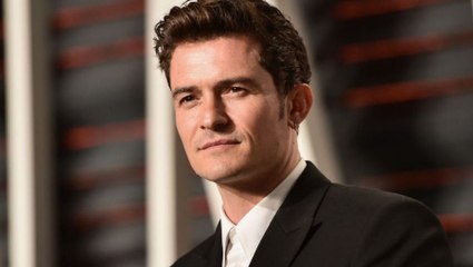 Arachnophobes: Don’t Look! Orlando Bloom Proudly Shows Off A Spider He Caught… Whilst Naked