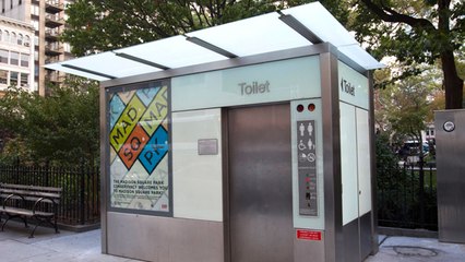 No One Would Have Ever Expected To See This In A Men's Toilet