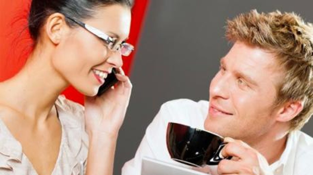 This Is How Often People Are Getting It On With Their Colleagues - And How They Make It Work