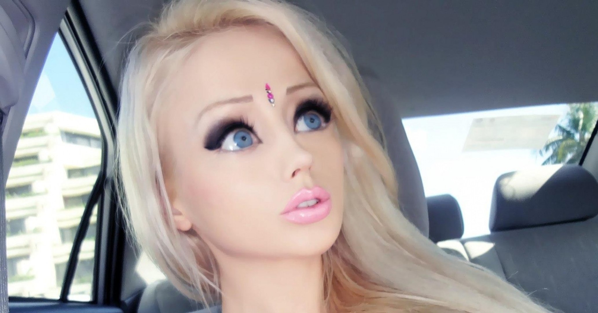 She's A Human Barbie Doll - This Is How She Looks Without Makeup - video  Dailymotion