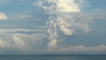 Anak Krakatau Erupsi 9 Kali, Masyarakat Diimbau Batas Aman 2 Km dari Pulau