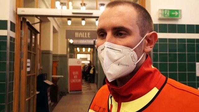 Прививка или штраф: в Австрии вакцинация стала обязательной