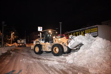 Karla mücadele çalışmaları sürüyor