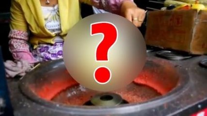 This Chinese Vendor Makes Something Truly Spectacular In A Matter Of Moments