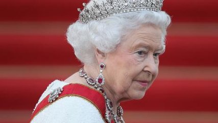 This Is The Object The Queen Always Has To Carry In Her Suitcase