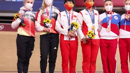 This is how much Olympians get for winning a medal