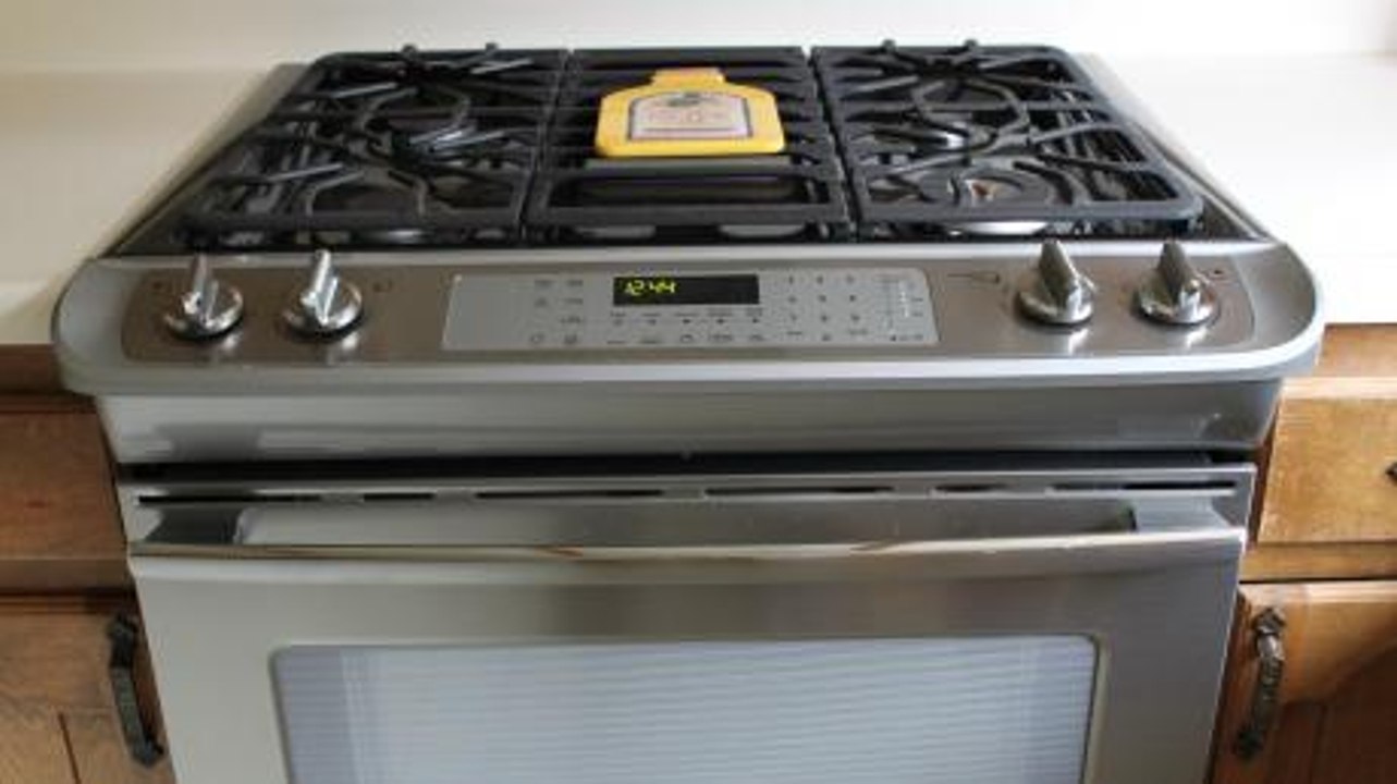 Why You Should Take A Photo Of Your Oven Before Going On Holiday