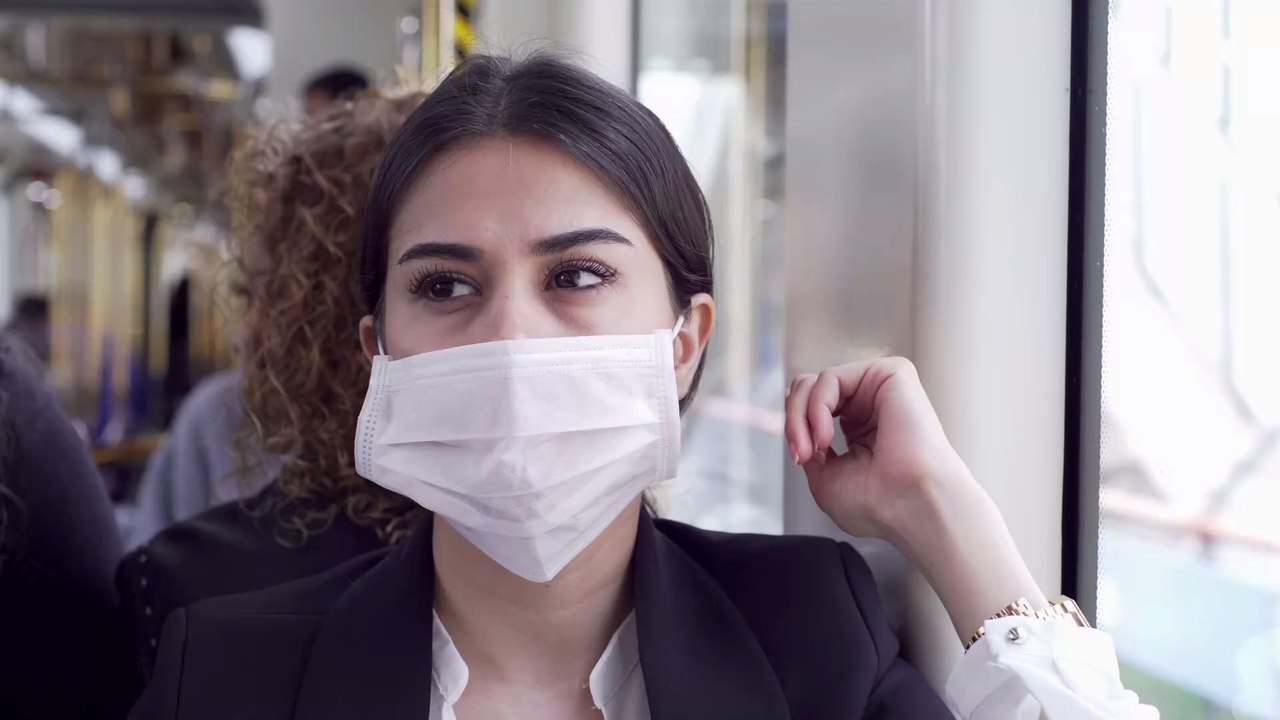 Are silk masks more effective in protecting you against COVID? video