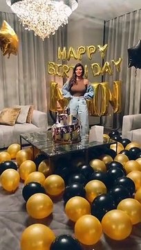 نادين نجيم تحتفل بعيد ميلادها بتسريحة الشعر الطويل المنسدل على الجانب