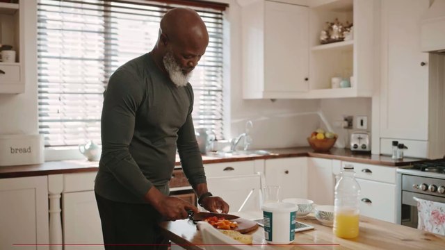 This is the easiest way of naturally reversing gray hair