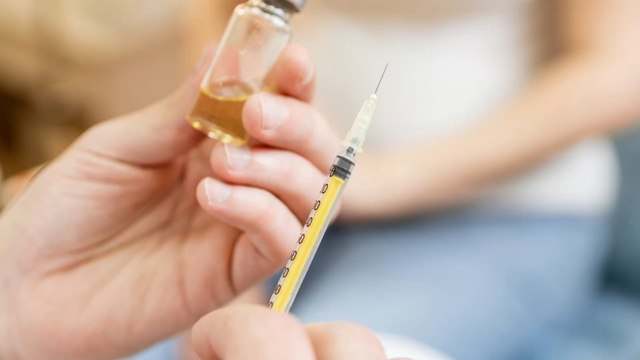 Pregnant women are being urged to come forward for COVID jabs