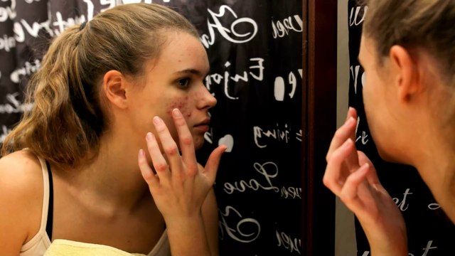 8 Signs that your skincare is damaging your skin