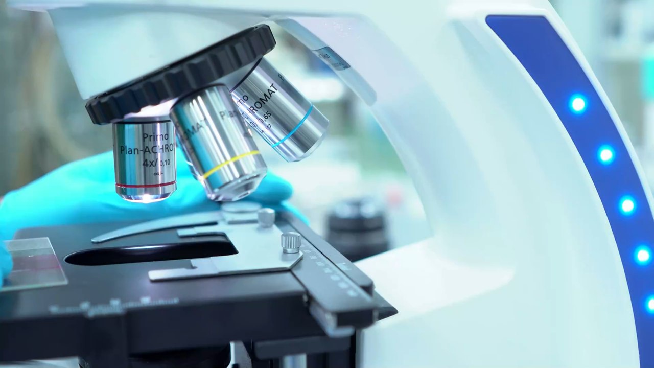 COVID: X-rays reveal 'shocking difference' in lungs of vaccinated and unvaccinated patients