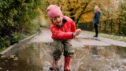 Météo : dix départements toujours placés en alerte orange pluie et inondations par Météo France
