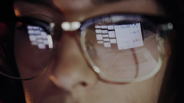 Teenage influencer with 1.7 million followers has accounts deleted by mum