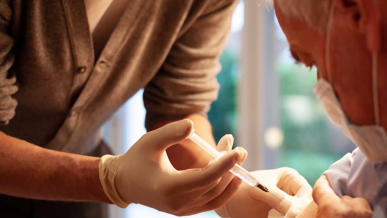 Nicki Minaj under fire for spreading anti-vaxx information on social media