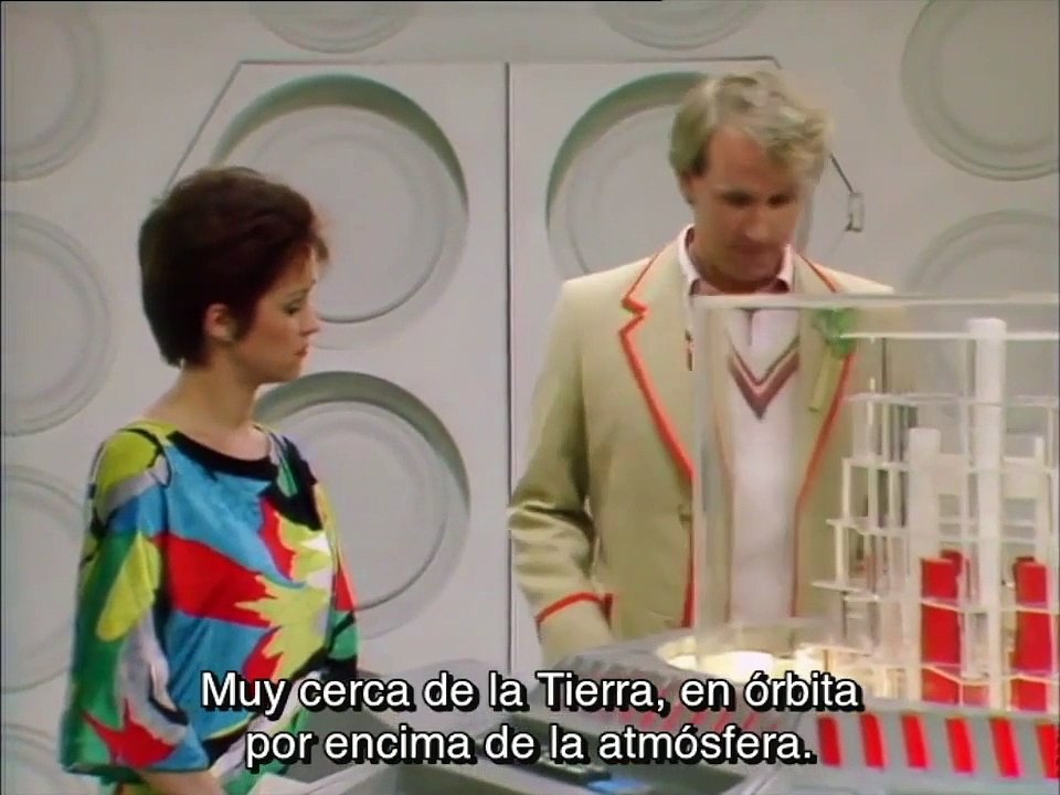 Doctor Who clásico Temporada 21 episodio 1 "Warriors of the Deep part 1" (subtítulos en español)