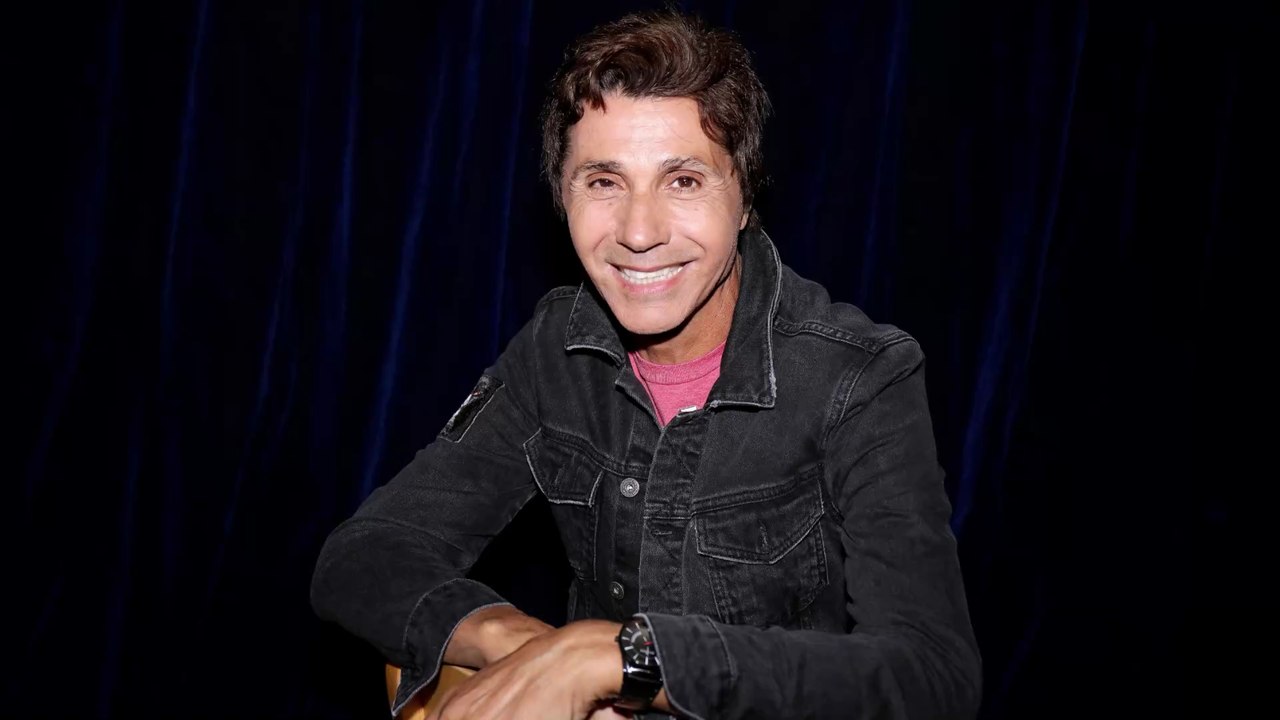 Jean-Luc Lahaye : sa blague douteuse sur sa grande différence d'âge avec sa compagne Paola