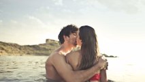 Sexo : qu’est-ce-que l’Aqua-sutra, la pratique sexuelle parfaite de l’été ?