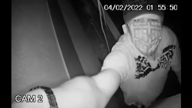 EM PEDRAS DE FOGO ESTÃO FURTANDO CÂMERA DE SEGURANÇA