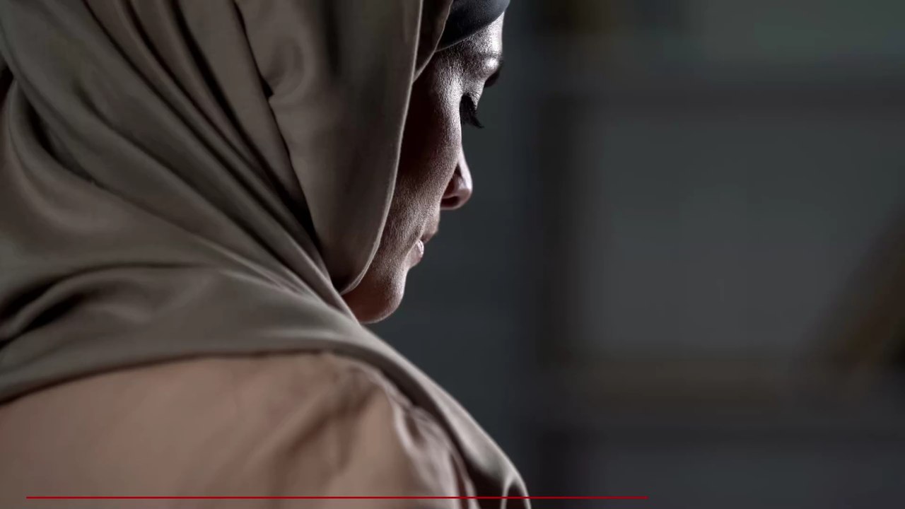 Benetton sort un hijab unisexe : quelle différence entre hijab, voile et niqab ?