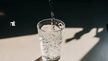 Buvez-vous assez d’eau ? Découvrez la quantité qu'il faut boire selon votre âge